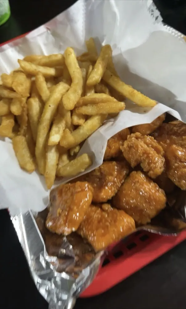 Salmon Bites & Wing Cumho